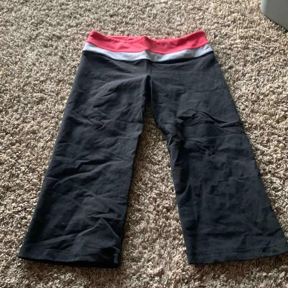 Lululemon Groove Pants – Size 8